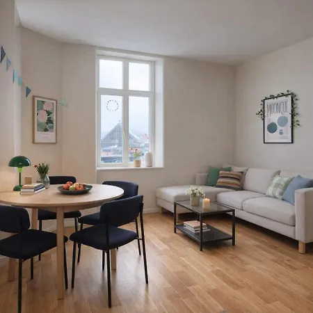 Modern Panoramic View In Heart Of Lejlighed